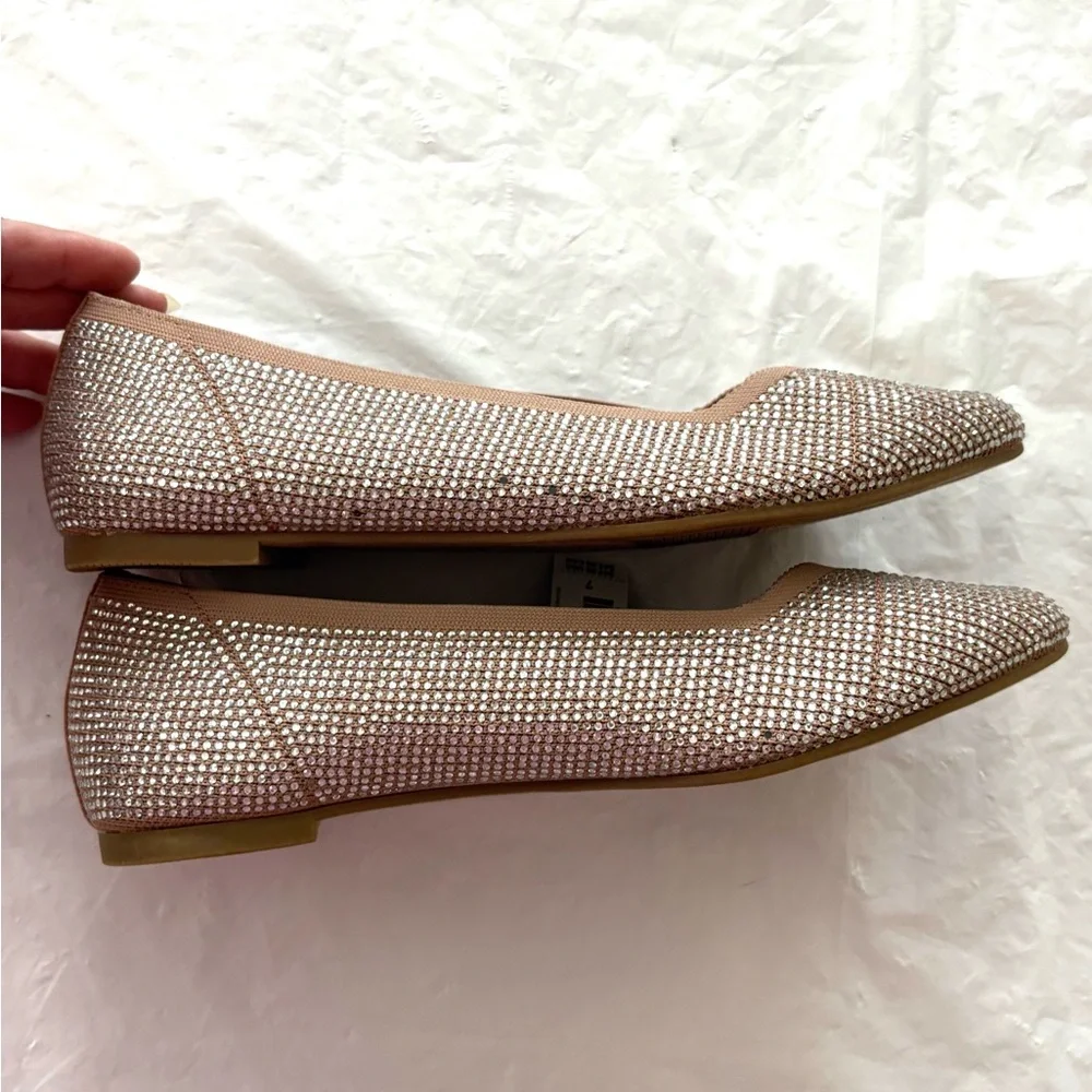 NWT Torrid Silver Rhinestone Studded Flats SZ 7